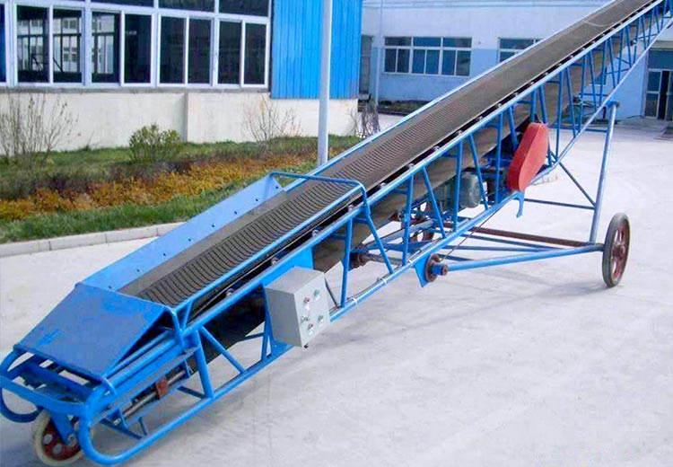 Mobile belt conveyor